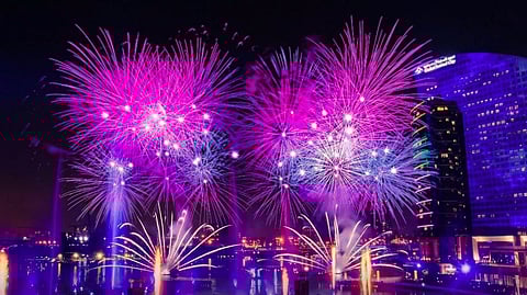 Fireworks display to celebrate New Year! 53 minutes long, UAE aims for world record