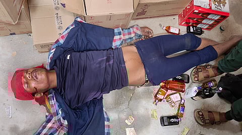 മദ്യം കഴിച്ച് ഉറങ്ങിപ്പോയ കള്ളന്