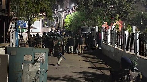 Protest against burning of waste at Union Carbide Restraining order