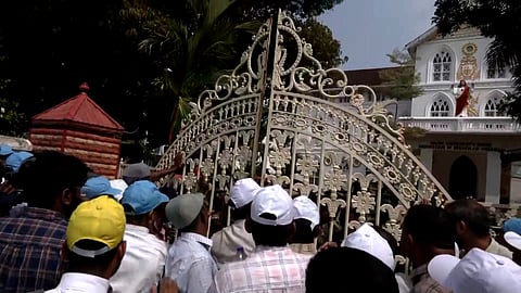 Clashes again at the Ernakulam-Angamaly Archdiocese headquarters