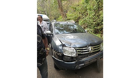 Another Kabali attack, front of car destroyed; passengers miraculously escaped