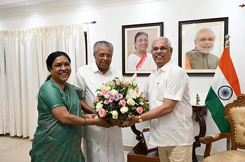 Chief Minister pinarayi vijayan meets Governor Rajendra Vishwanath Arlekar