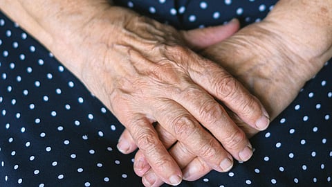 മകന്റെ മരണത്തില് ദുഃഖം താങ്ങാനാകാതെ വീട് വിട്ടിറങ്ങി; 30 വര്ഷങ്ങള്ക്ക് ശേഷം തിരിച്ചെത്തി 80കാരി