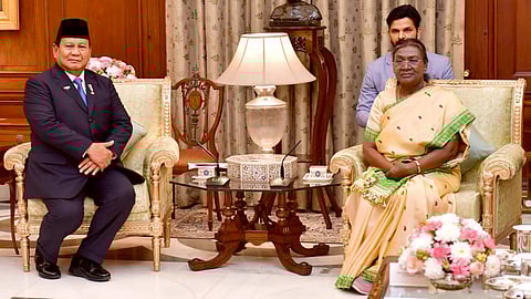 ഇന്തോനേഷ്യന് പ്രസിഡന്റ് പ്രബോവോ സുബിയാന്തോ
യും ഇന്ത്യന് പ്രസിഡന്റ് ദ്രൗപദി മുര്മുവും