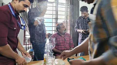 Village officer caught while accepting bribe