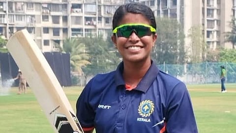 Father is a hotel worker, despite hardships, he did not stop his daughter's cricket training; Joshita is a pride for Kerala