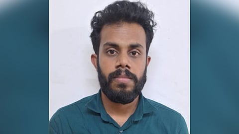 Man arrested for transferring   hotel income to his own account