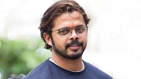 സഞ്ജുവിനെ പിന്തുണച്ചു, ശ്രീശാന്തിന് കെസിഎയുടെ കാരണം കാണിക്കല് നോട്ടീസ്