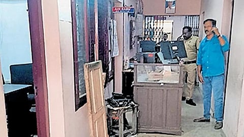 lock up and glass of the table at the police station smashed by accused