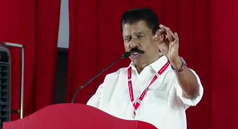 'പാലക്കാട്ടെ കോണ്ഗ്രസിന്റെ ജയം എസ്ഡിപിഐയുടേയും ബിജെപിയുടേയും വോട്ടുകള് വാങ്ങി'