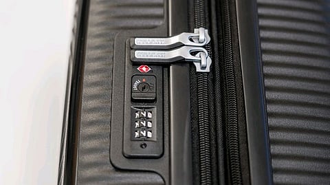 17 ബാറ്റുകള്, 27 ബാഗുകള്; ഓസ്ട്രേലിയയില് 'സൂപ്പര് താരത്തി'നായി ലക്ഷങ്ങള് മുടക്കി ബിസിസിഐ, റിപ്പോര്ട്ട്