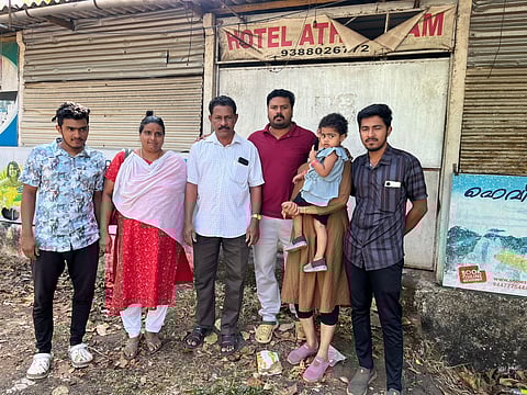 ജോണ്സണും കുടുംബവും