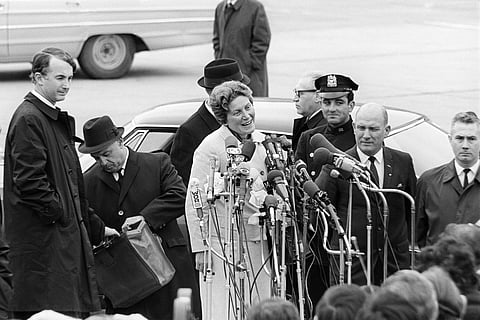 1967 ഏപ്രില് 22ന് സ്റ്റാലിന്റെ ഏകമകള് സ്വെറ്റ്ലാന അലിലുയെവ ന്യൂയോര്ക്കിലെ കെന്നഡി വിമാനത്താവളത്തില് നടത്തിയ പത്രസമ്മേളനം