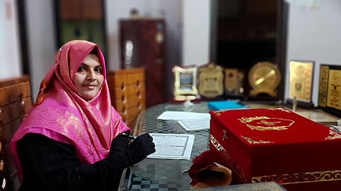 51-year-old amazes with her manuscript of Quran