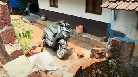 Accident during Ramadan: Father and son die after scooter falls into well