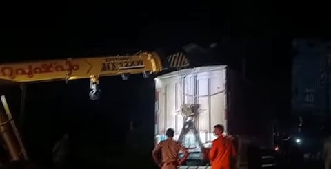 Jeep and lorry collide in Kottayam; Two dead, three injured