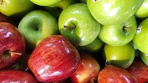 green apple red apple