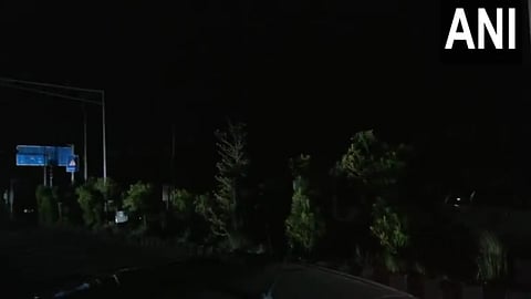 India Pakistan Attack, Heavy artillery fire and explosions