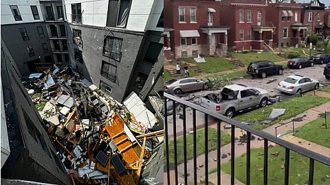 Strong tornadoes hit Missouri and Kentucky in the US