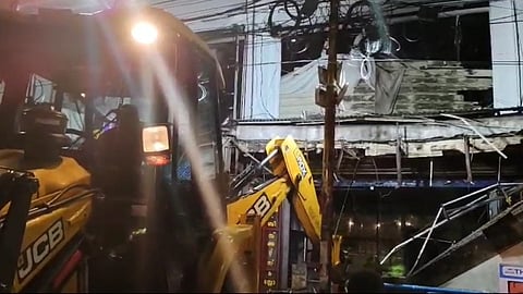 collapsing building in Thrissur city has been demolished