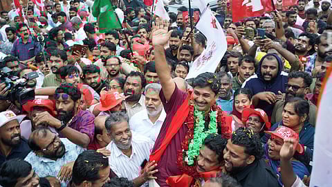 Swaraj gets warm welcome in Nilambur