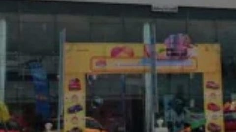 Attempted robbery by tying up a security guard