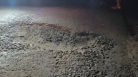 A young woman died  pothole on the road in Kozhinjambara.