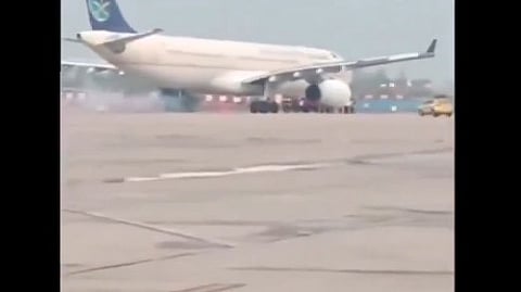 Hajj flight faces wheel glitch at Lucknow airport