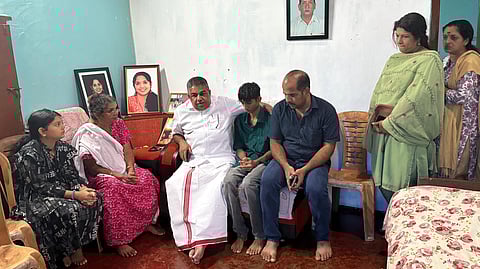 Ahmedabad air crash: Min Saji Cherian visits Ranjitha's family