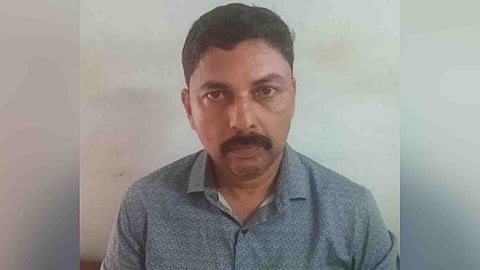 Bribe for teacher re-appointment; Secretariat official arrested