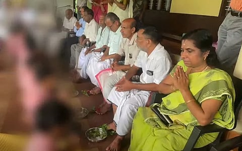 students wash teachers' feet in Kasaragod; Controversy