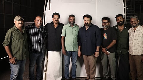 Mohanlal with Patriot movie team