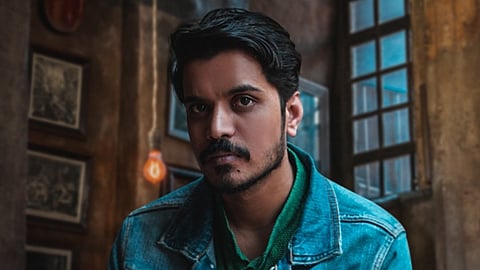 Panchayat' actor Aasif Khan suffers heart attack