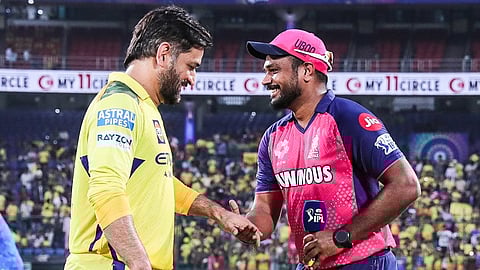 Sanju Samson and MS Dhoni during an IPL match