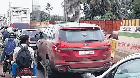 hours-long traffic jams in NH66