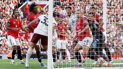 Riccardo Calafiori heads in Declan Rice's corner at the back post