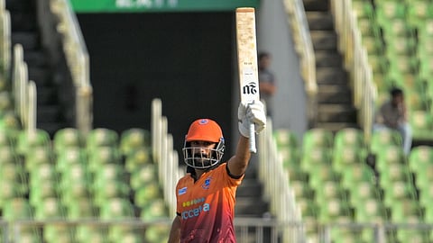 Salman Nizar scores a half-century