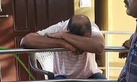 The Vigilance Department caught a Sub-Inspector red-handed while accepting a bribe