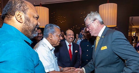 CM pinarayi vijayan invites American investors