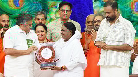 Kerala government honours Mata Amritanandamayi