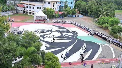 Gandhiji's portrait in 10,000 kg of salt, world record, video