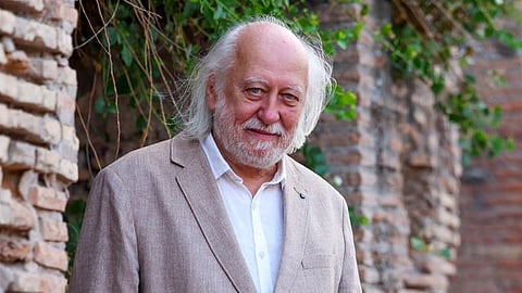 Laszlo Krasznahorkai .