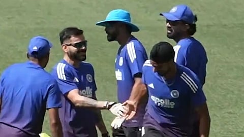 Virat Kohli in jovial mood during India's second practice session in Perth