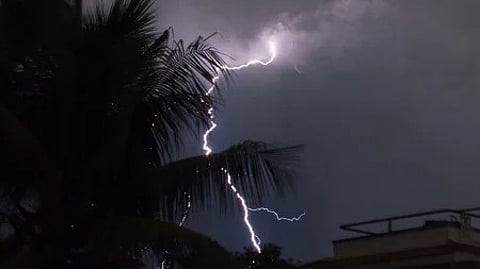 A young woman killed in lightning strike in kozhikode district