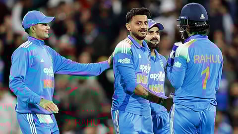 Fellow players congratulate Akshar for dismissing Matthew Short