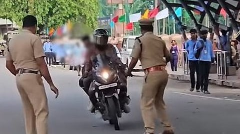 Law violation during President's visit; Bike riders who cut off police arrested
