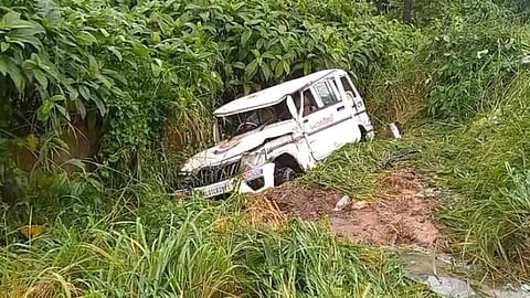 Police vehicle overturned into a ditch on the Thrissur National Highway