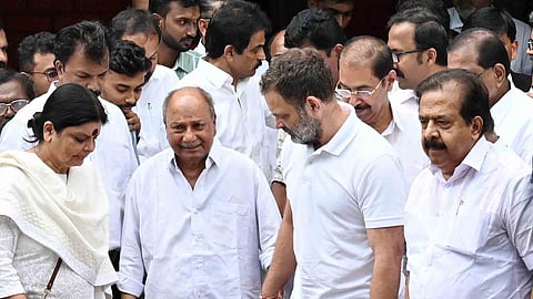 A K Antony, Congress leaders