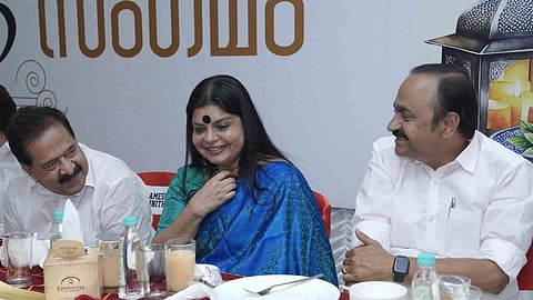 Ramesh Chennithala, Deepa Das Munshi, V D Satheesan