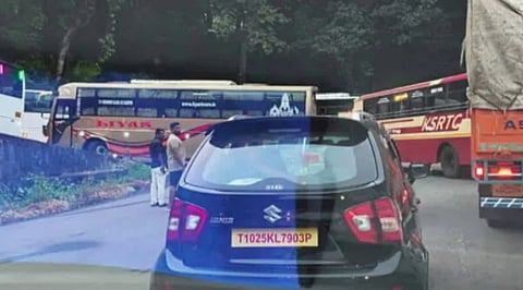 Traffic jam continues at Thamarassery pass